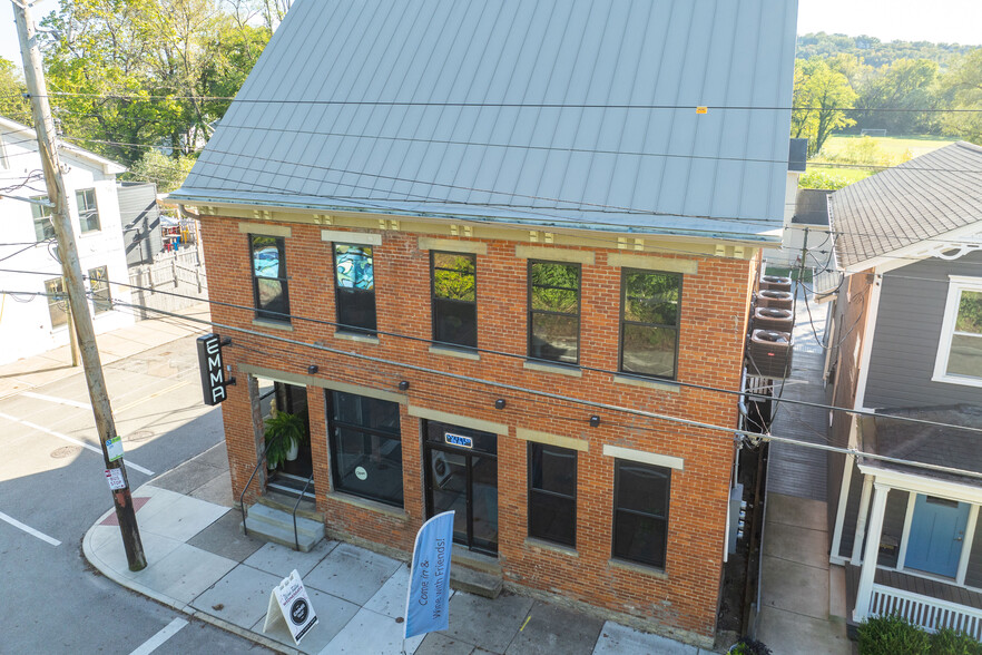 3227 Riverside Dr, Cincinnati, OH à louer - Photo de l’immeuble – Image 1 sur 16