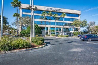 930 S Harbor City Blvd SW, Melbourne, FL à louer Photo intérieure– Image 1 sur 22