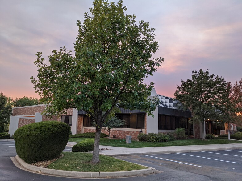 1460 W Canal Ct, Littleton, CO à louer - Photo de l’immeuble – Image 1 sur 22