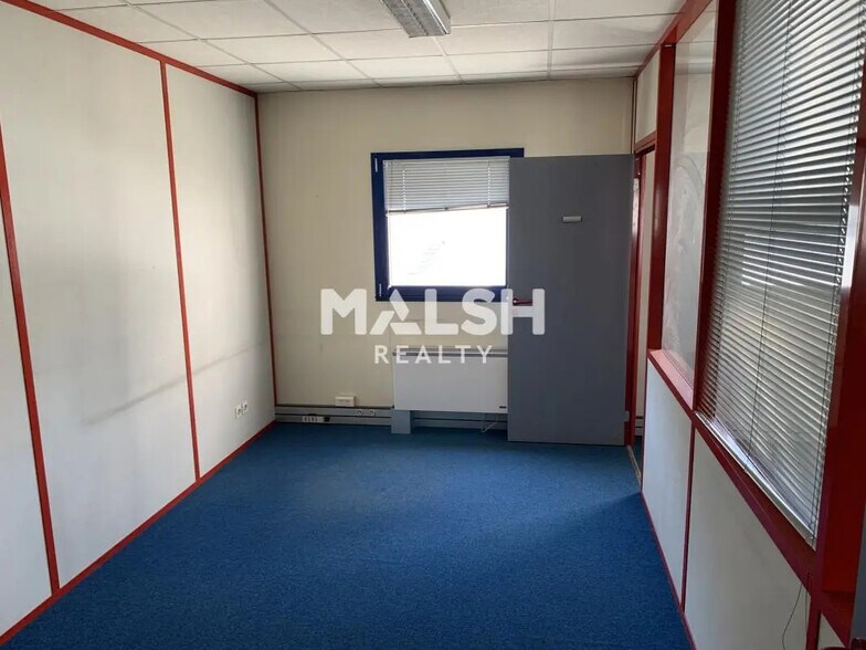 Bureau dans Villeurbanne à louer - Photo de l’immeuble – Image 3 sur 13