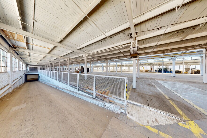 2100 S Washington Ave, Lansing, MI à louer - Numérisation 3D Matterport – Image 2 sur 12