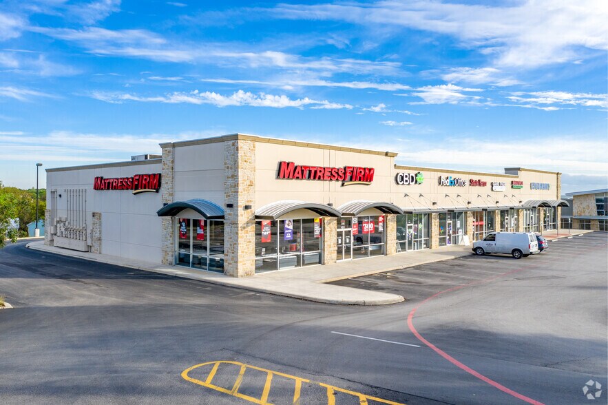 14565-14623 N Interstate 35 N, Schertz, TX à louer - Photo principale – Image 2 sur 2