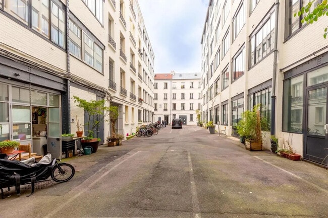 Plus de détails pour 100 Rue De La Folie-Méricourt, Paris - Bureau à louer