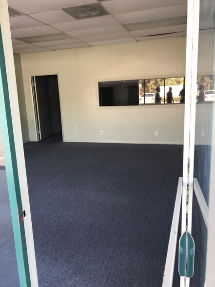 4664-4698 Lincoln Ave, Cypress, CA à louer - Photo de l’immeuble – Image 3 sur 7