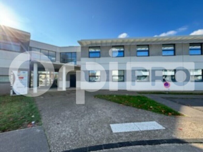 Bureau dans Compiègne à louer - Photo de l’immeuble – Image 1 sur 9