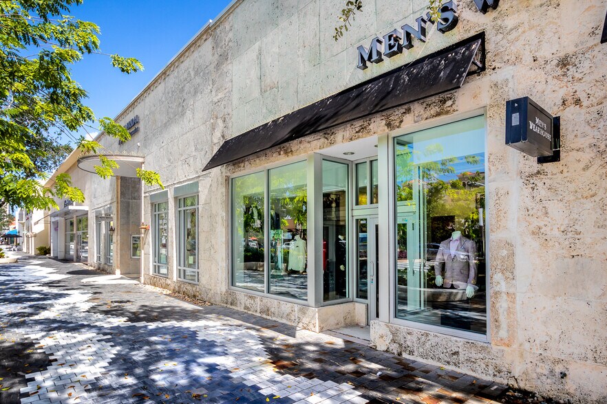 340-350 Miracle Mile, Coral Gables, FL à louer - Photo de l’immeuble – Image 2 sur 5