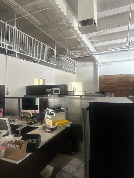 121 N Dillon Ave, San Jacinto, CA à vendre - Photo de l’immeuble – Image 2 sur 13