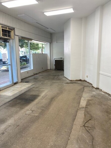 927 Davis St, Evanston, IL à louer - Photo intérieure – Image 3 sur 5