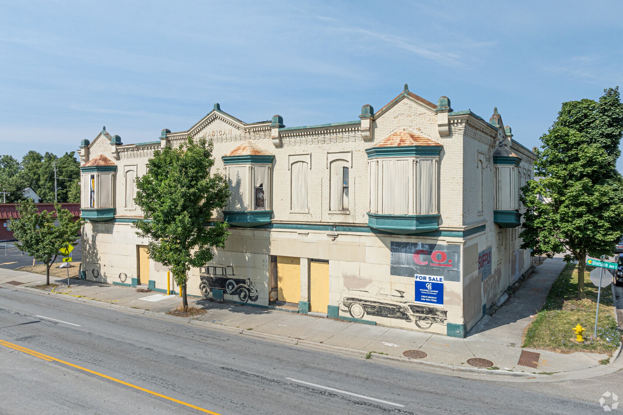 1103 Division Ave S, Grand Rapids, MI à vendre Photo principale– Image 1 sur 6