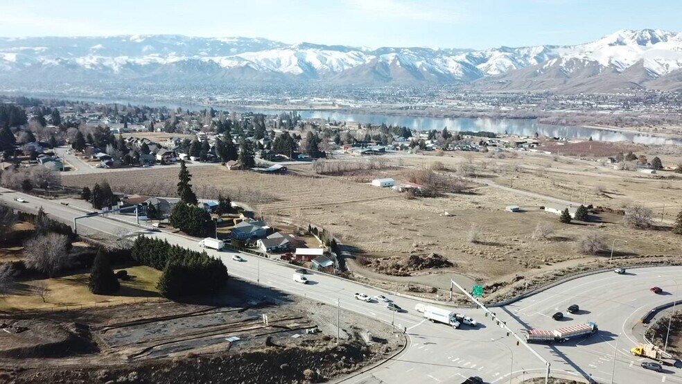 121 35th St NW, East Wenatchee, WA à vendre - Vidéo sur l’annonce professionnelle – Image 2 sur 7