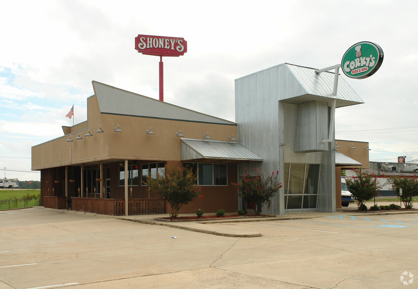 102 Clinton Center Dr, Clinton, MS à vendre - Photo de l’immeuble – Image 3 sur 75