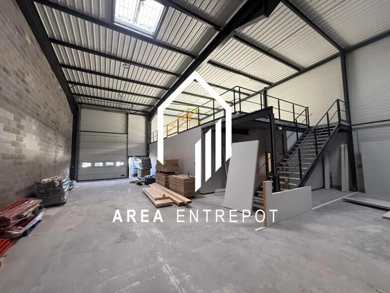 Local d’activités dans Gardanne à louer - Photo intérieure – Image 3 sur 9