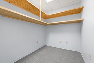 1481 Dean Forest Rd, Savannah, GA à louer Photo intérieure– Image 2 sur 12