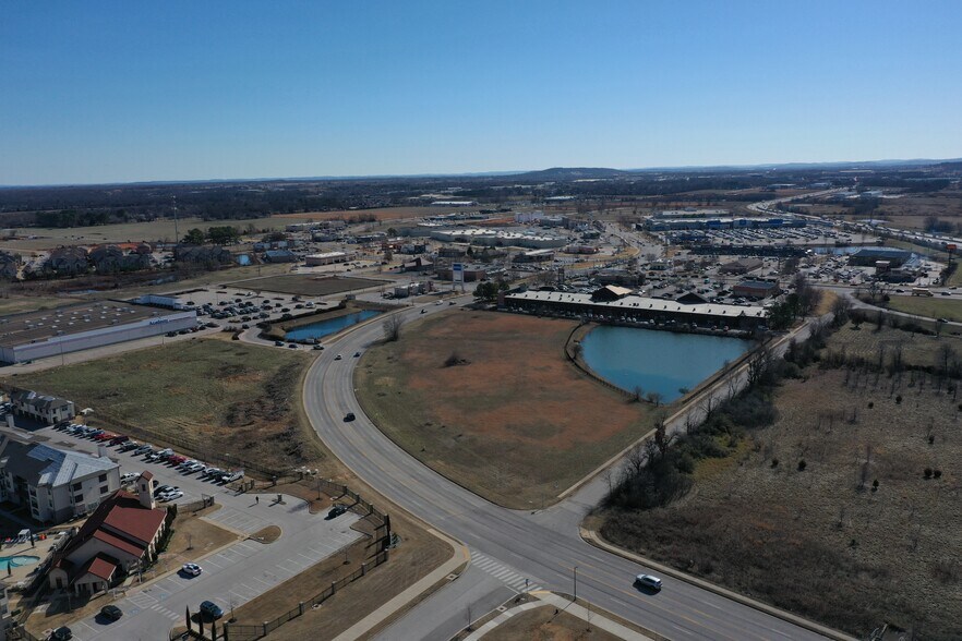 26th & Pleasant Grove, Rogers, AR à vendre - Aérien – Image 1 sur 8