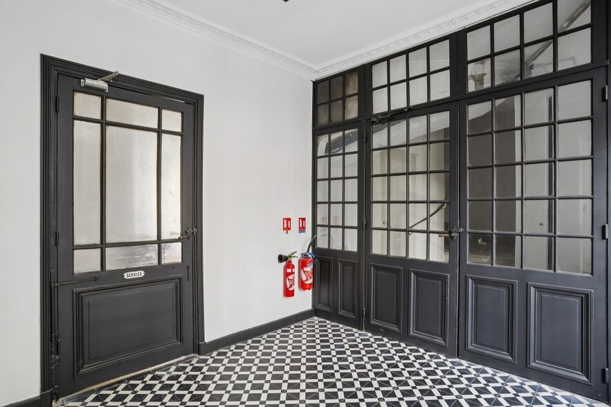 22 Rue Chauchat, Paris à louer - Photo intérieure – Image 2 sur 9