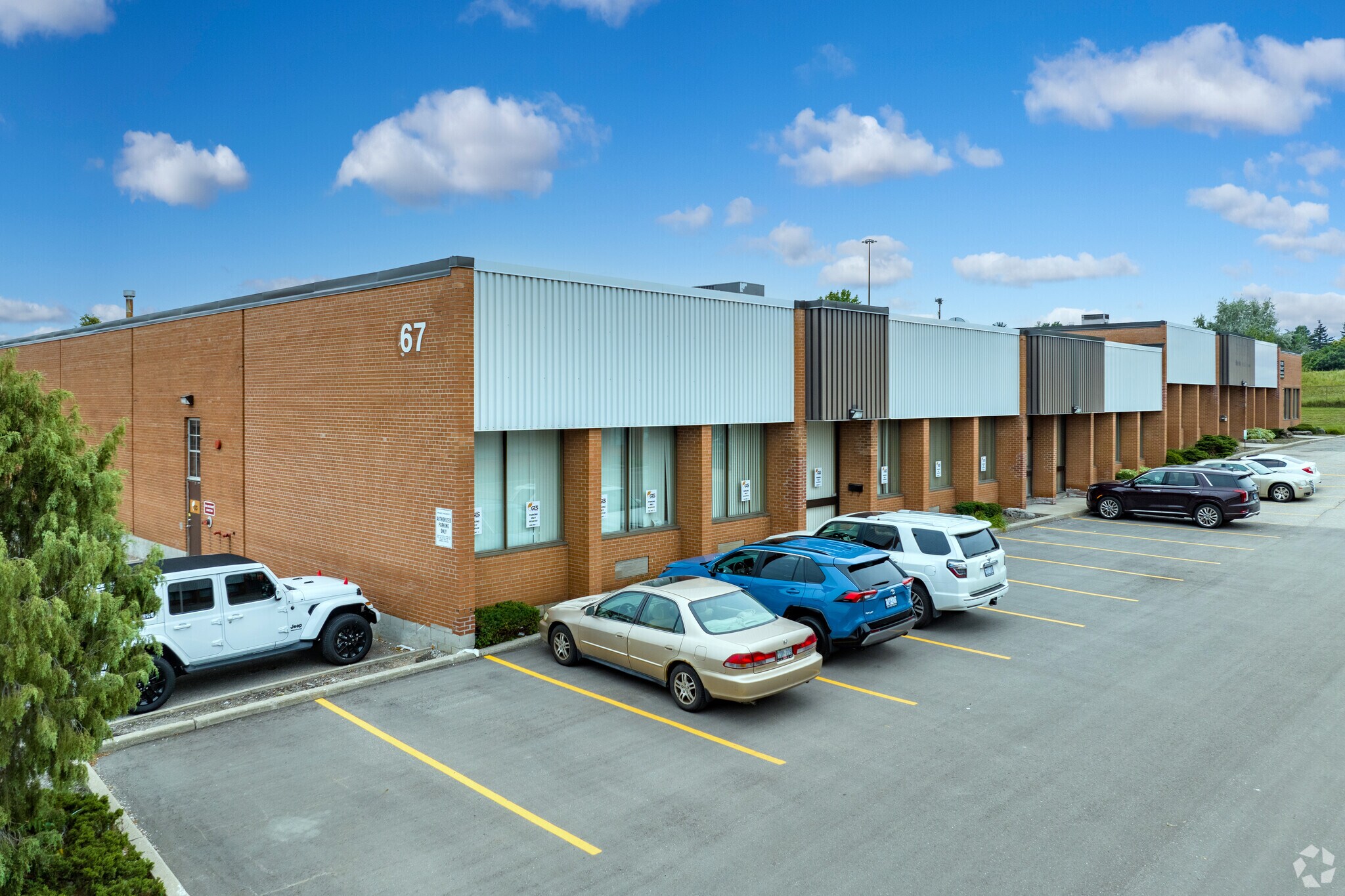 67 Steelcase Rd W, Markham, ON à louer Photo principale– Image 1 sur 7