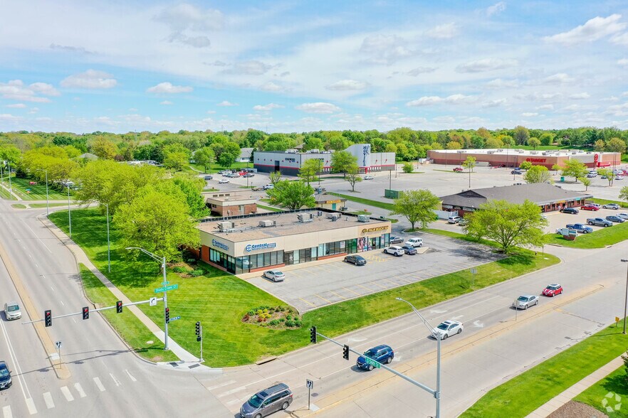 5308 S 56th St, Lincoln, NE à louer - Photo de l’immeuble – Image 2 sur 4