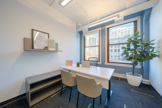 325 W Huron St, Chicago, IL à louer Photo intérieure– Image 2 sur 7