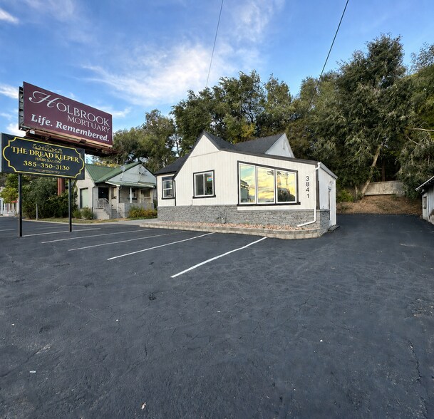 3841 S Highland Dr, Salt Lake City, UT à louer - Photo de l’immeuble – Image 1 sur 16