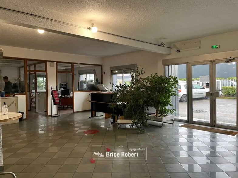 Bureau dans Chassieu à louer - Photo intérieure – Image 2 sur 6