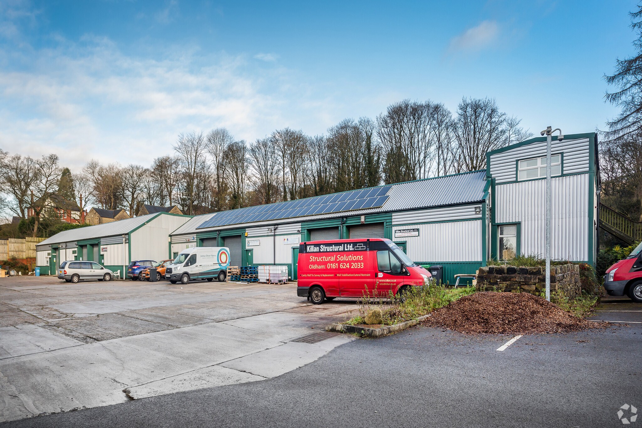 Boarshurst Ln, Oldham à louer Photo principale– Image 1 sur 13