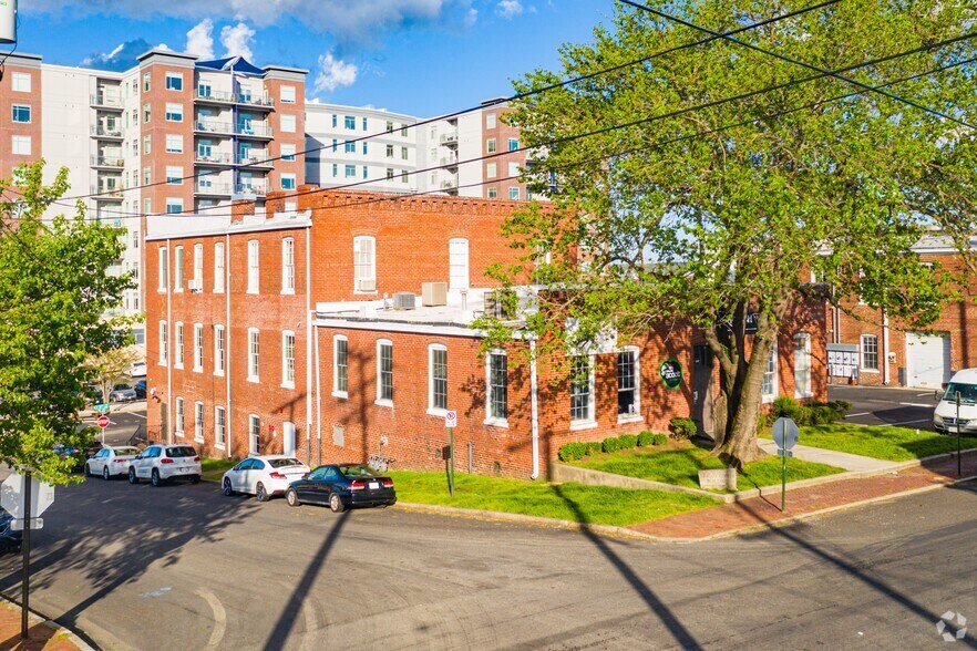 217-214 W 7th St, Richmond, VA à louer - Photo principale – Image 1 sur 3