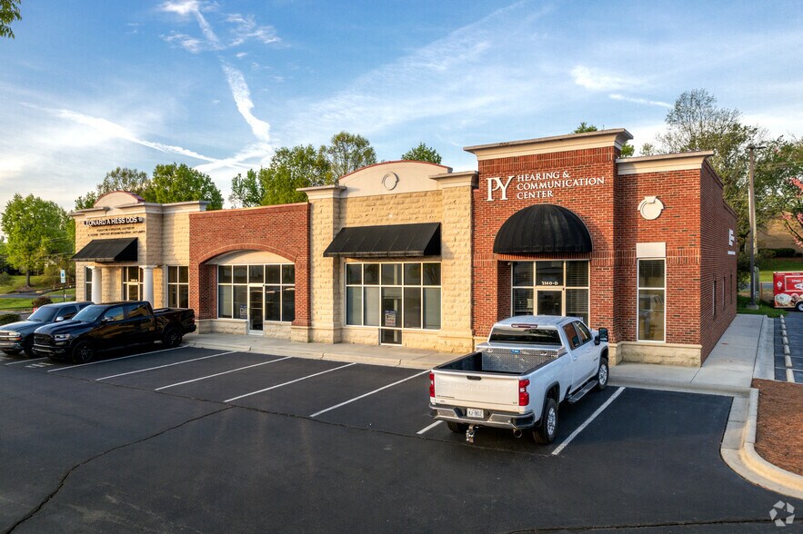 2160 Commerce Dr, Monroe, NC à louer - Photo principale – Image 1 sur 26