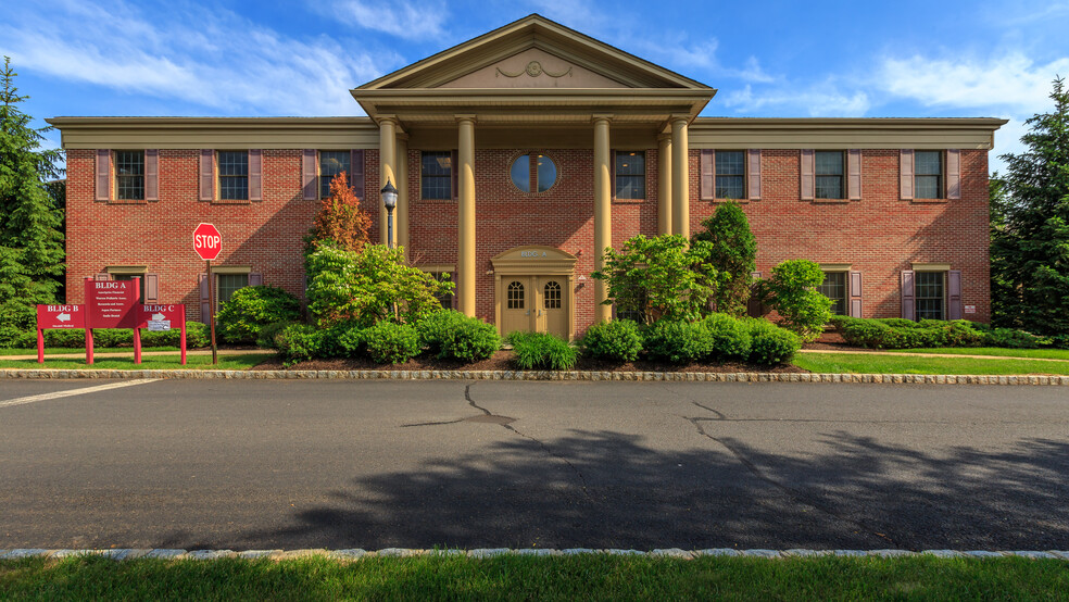 34 Mountain Blvd, Warren, NJ à louer - Photo de l’immeuble – Image 1 sur 4