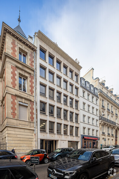 25 Rue D'Artois, Paris à louer - Photo de l’immeuble – Image 3 sur 3