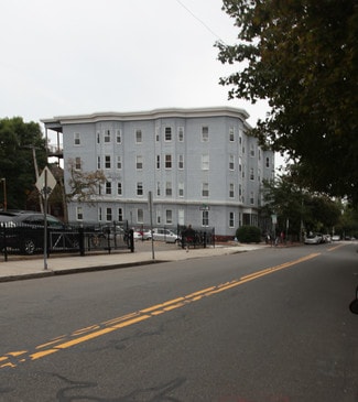 Plus de détails pour 24 Magazine St, Cambridge, MA - Logement à vendre