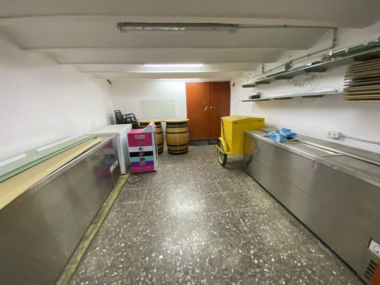 Local commercial dans Barcelone, Barcelona à louer Photo intérieure– Image 1 sur 6