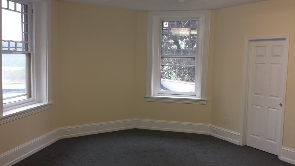 7045-7047 Germantown Ave, Philadelphia, PA à louer - Photo de l’immeuble – Image 3 sur 12