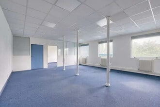 16 Rue Henri Becquerel, Aulnay-sous-Bois à louer Photo intérieure– Image 2 sur 6