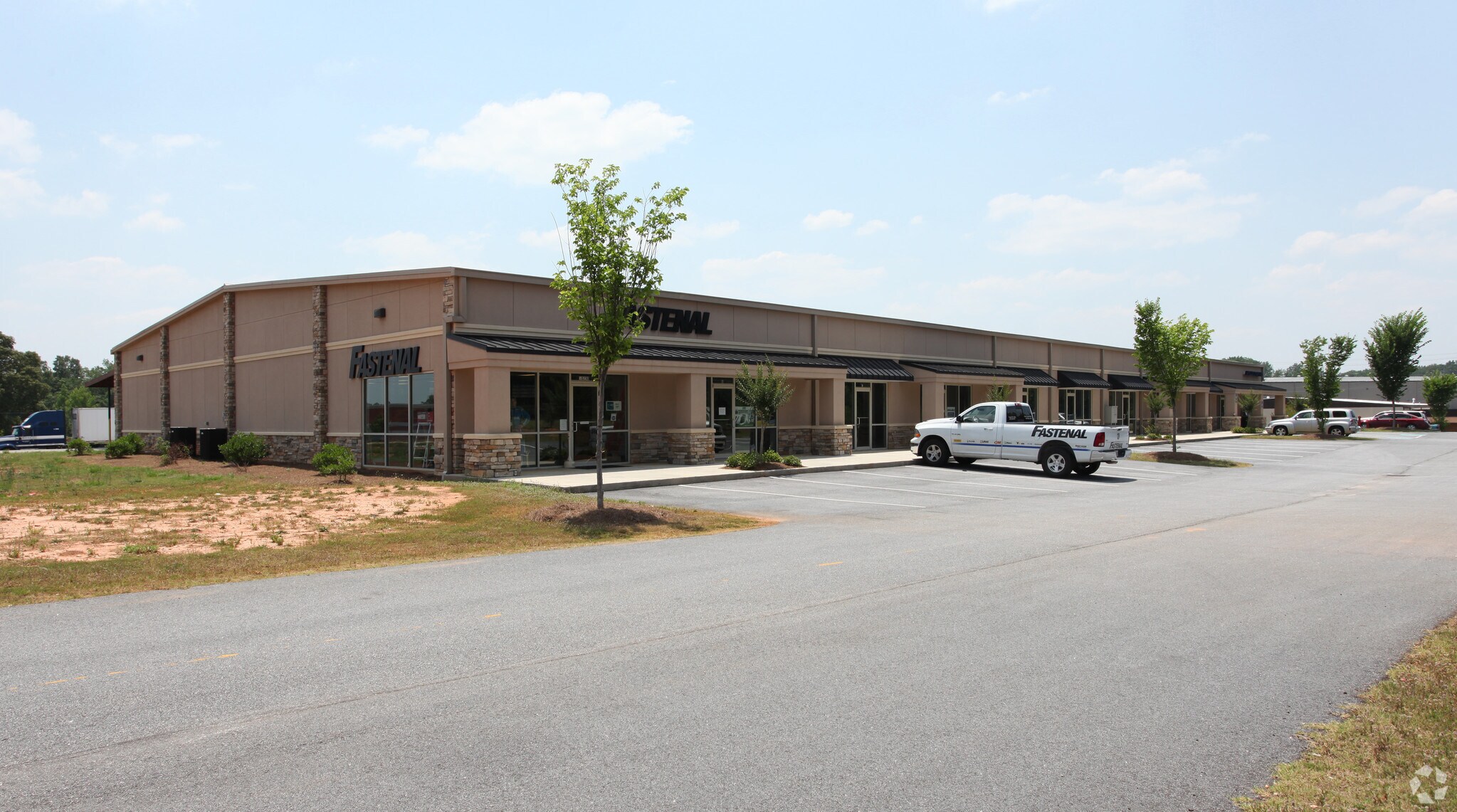 10230-10250 Industrial Blvd NE, Covington, GA à louer Photo de l’immeuble– Image 1 sur 18