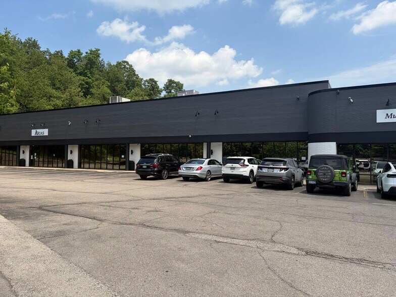 150 Lake Dr, Wexford, PA à louer - Photo de l’immeuble – Image 3 sur 11