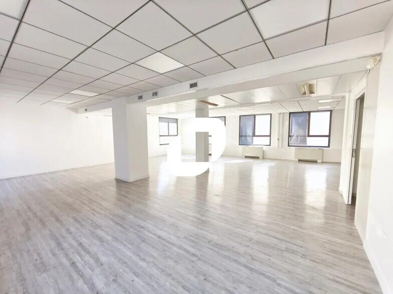 Bureau dans Nogent-sur-Marne à louer - Photo de l’immeuble – Image 2 sur 14