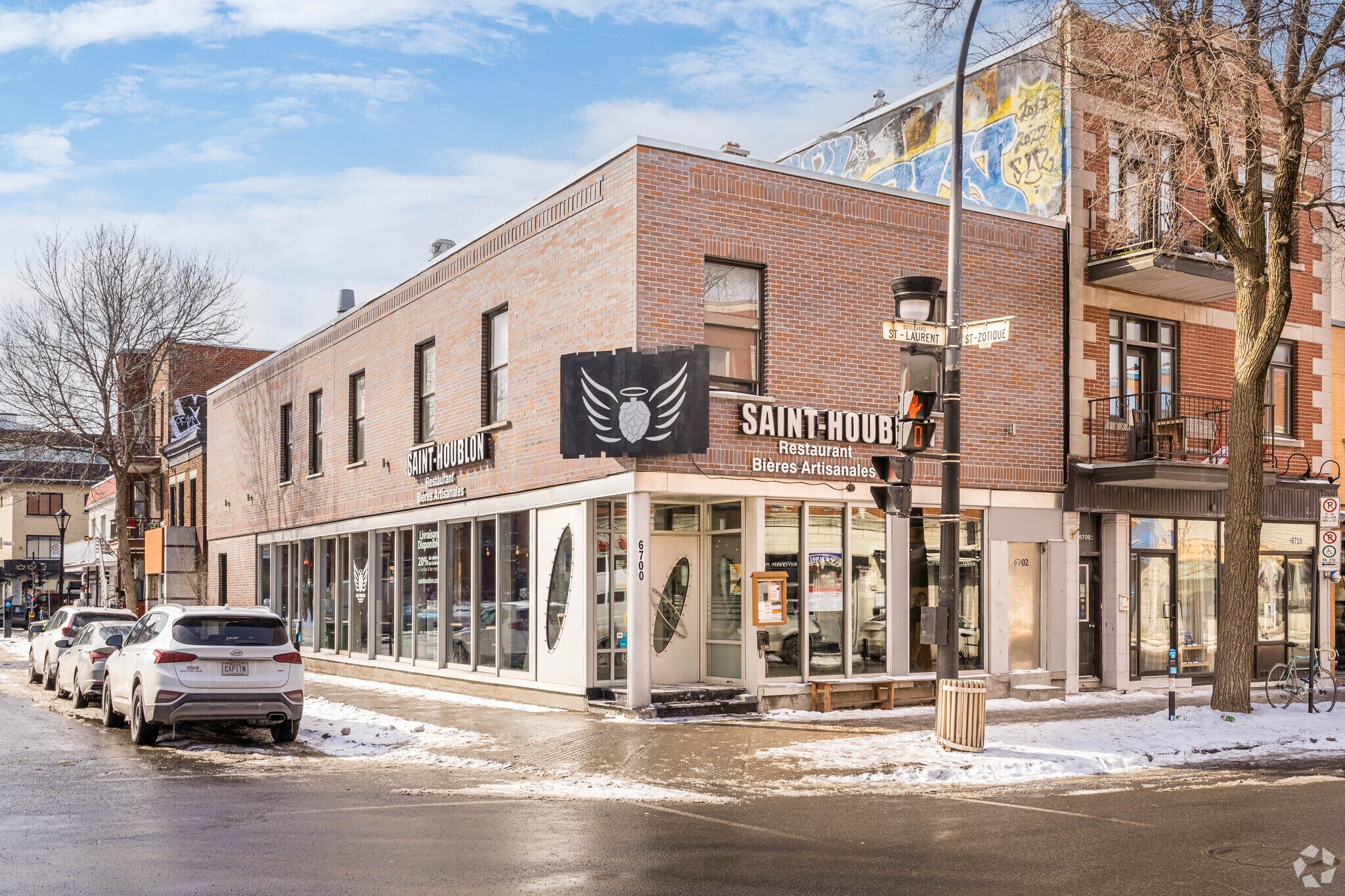 6700-6702 Boul Saint-Laurent, Montréal, QC à louer Photo principale– Image 1 sur 5