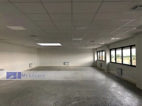 Industriel/Logistique dans Argenteuil à louer Photo intérieure– Image 2 sur 3