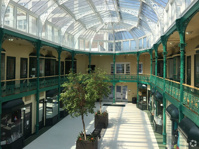 1001 Main St, Bridgeport, CT à louer - Photo de l’immeuble – Image 3 sur 3