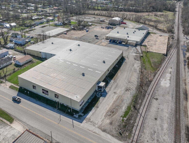 102 S Main St, Mountain Grove, MO à louer - Photo principale – Image 3 sur 21
