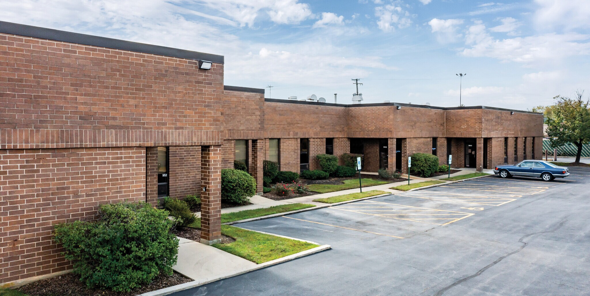 950-960 N Dupage Ave, Lombard, IL à louer Photo de l’immeuble– Image 1 sur 3