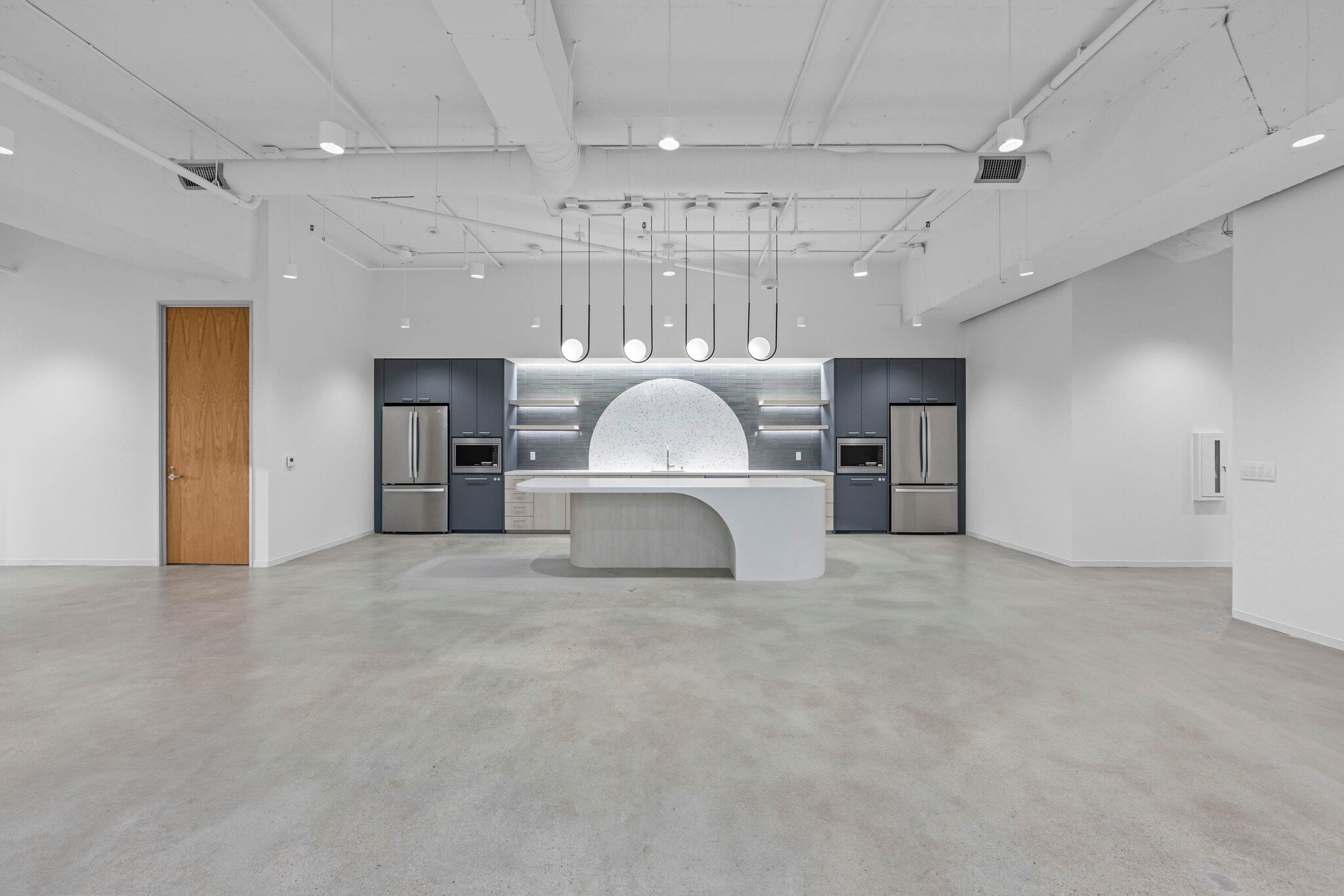 18100 Von Karman Ave, Irvine, CA à louer Photo intérieure– Image 1 sur 5