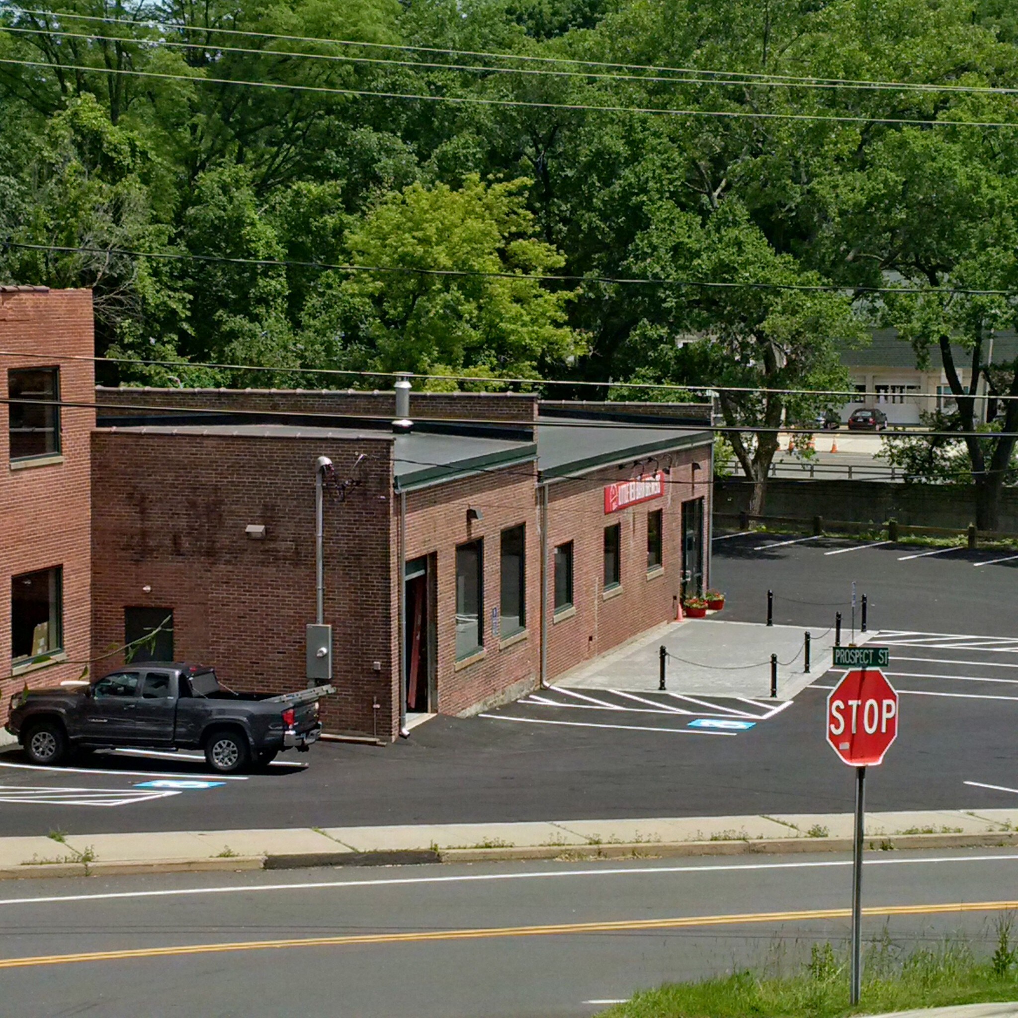 32 Lake St, Winsted, CT à louer Photo principale– Image 1 sur 12