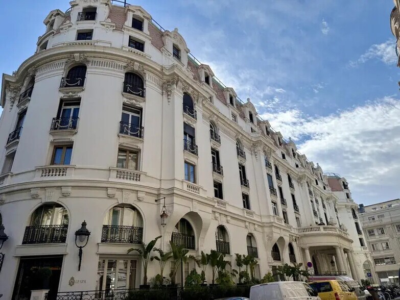 Local commercial dans Nice à louer - Photo de l’immeuble – Image 2 sur 6
