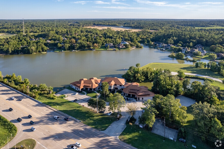 18001 W Highway 105, Montgomery, TX à louer - Aérien – Image 2 sur 17