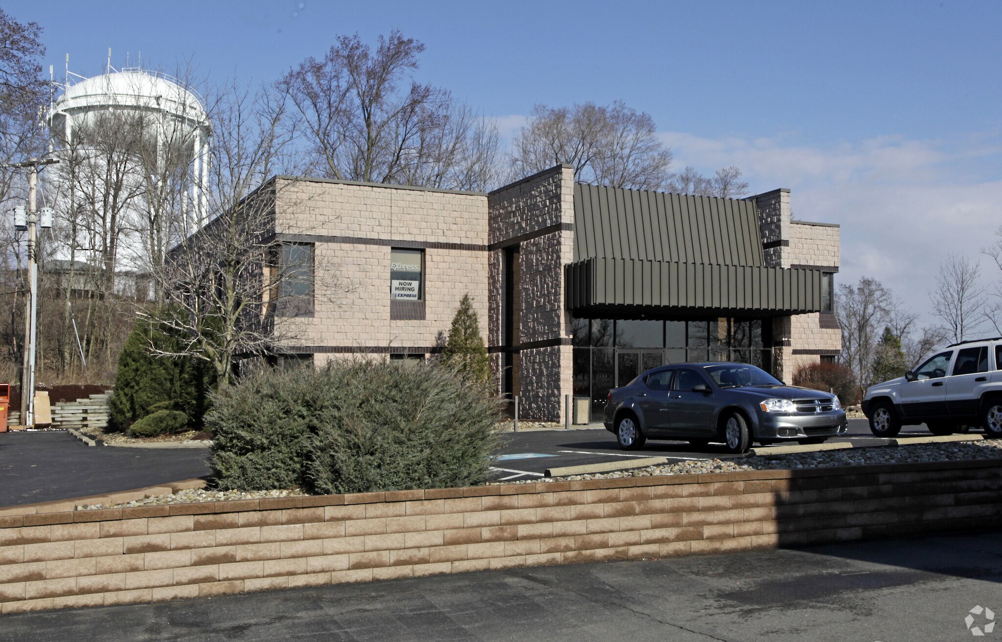 6200 Steubenville Pike, McKees Rocks, PA à louer Photo principale– Image 1 sur 10