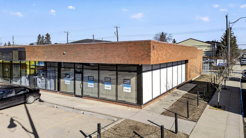 15802 Stony Plain Rd NW, Edmonton, AB à vendre - Photo de l’immeuble – Image 2 sur 15