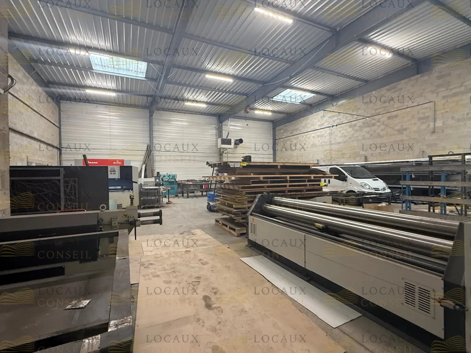 Local d’activités dans Saint-Brice-sous-Forêt à louer Photo intérieure– Image 1 sur 7