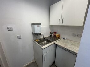10 Crendon St, High Wycombe à louer Photo intérieure– Image 2 sur 2