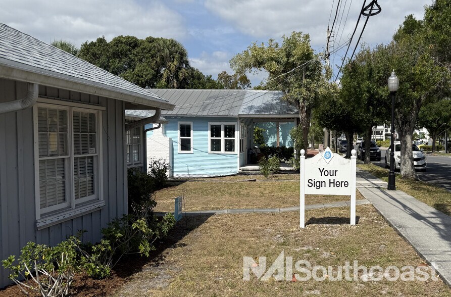 218 SE Osceola St, Stuart, FL à louer - Photo de l’immeuble – Image 2 sur 10